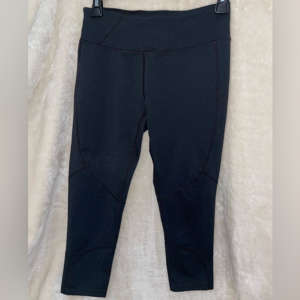 Oakley Cropped Black Leggings